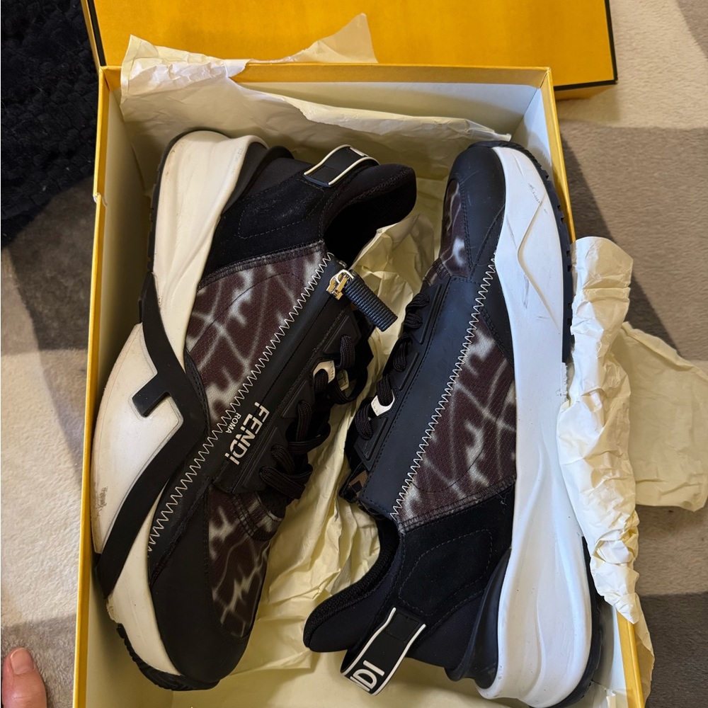 Fendi Flow Black and White FF-Pattern Logo Sneakers sz 42